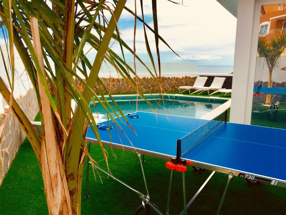 Luxury White Villa With Sea View, Heated Pool Costa Adeje  ภายนอก รูปภาพ