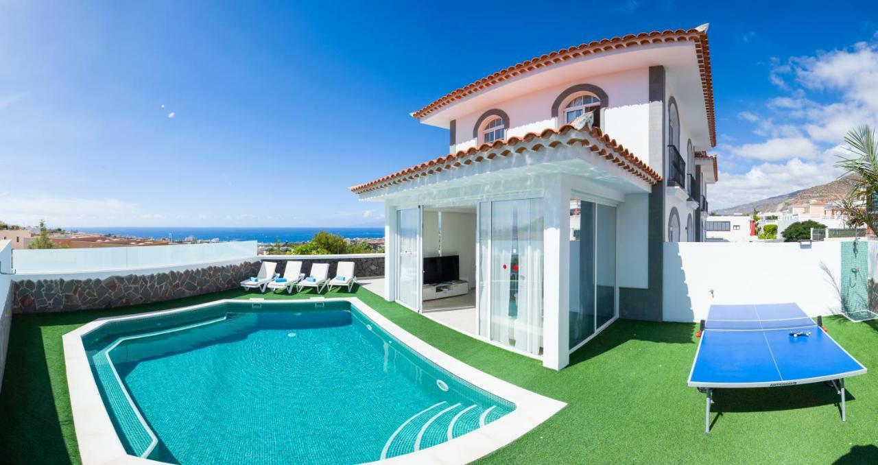 Luxury White Villa With Sea View, Heated Pool Costa Adeje  ภายนอก รูปภาพ