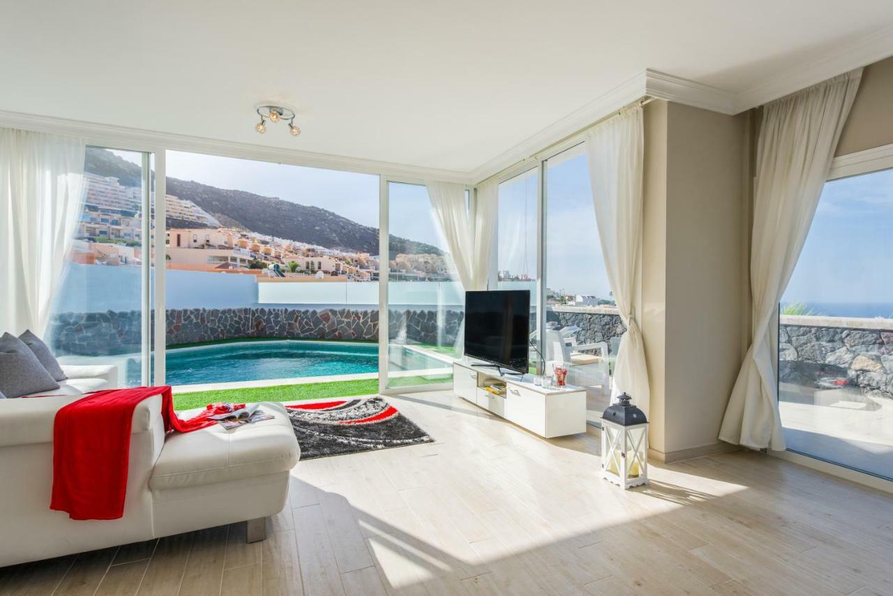Luxury White Villa With Sea View, Heated Pool Costa Adeje  ภายนอก รูปภาพ