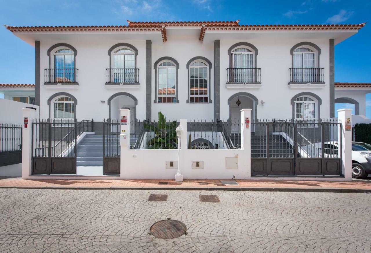 Luxury White Villa With Sea View, Heated Pool Costa Adeje  ภายนอก รูปภาพ