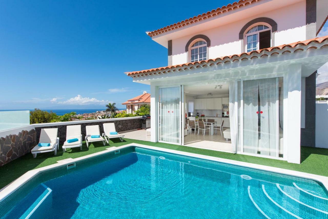 Luxury White Villa With Sea View, Heated Pool Costa Adeje  ภายนอก รูปภาพ