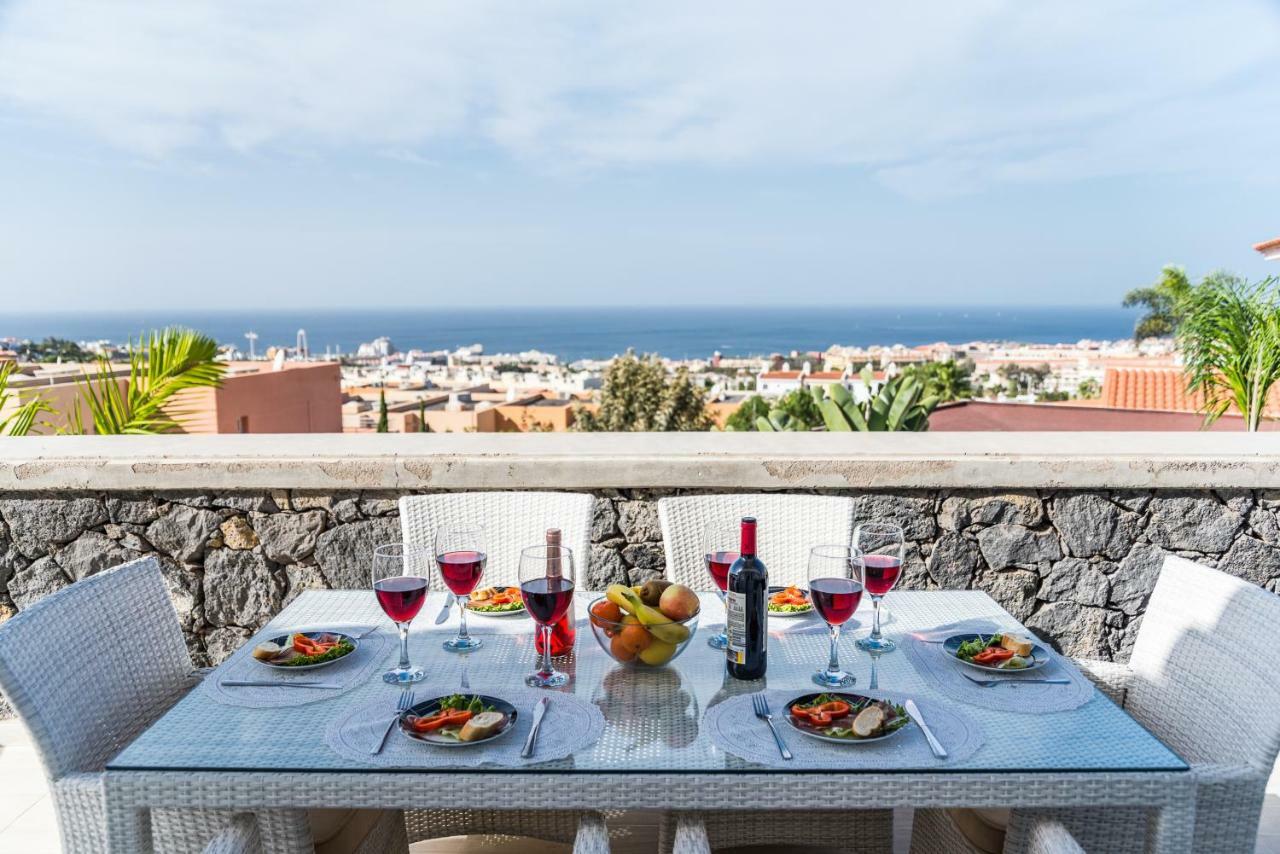 Luxury White Villa With Sea View, Heated Pool Costa Adeje  ภายนอก รูปภาพ