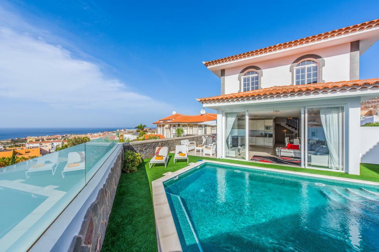 Luxury White Villa With Sea View, Heated Pool Costa Adeje  ภายนอก รูปภาพ