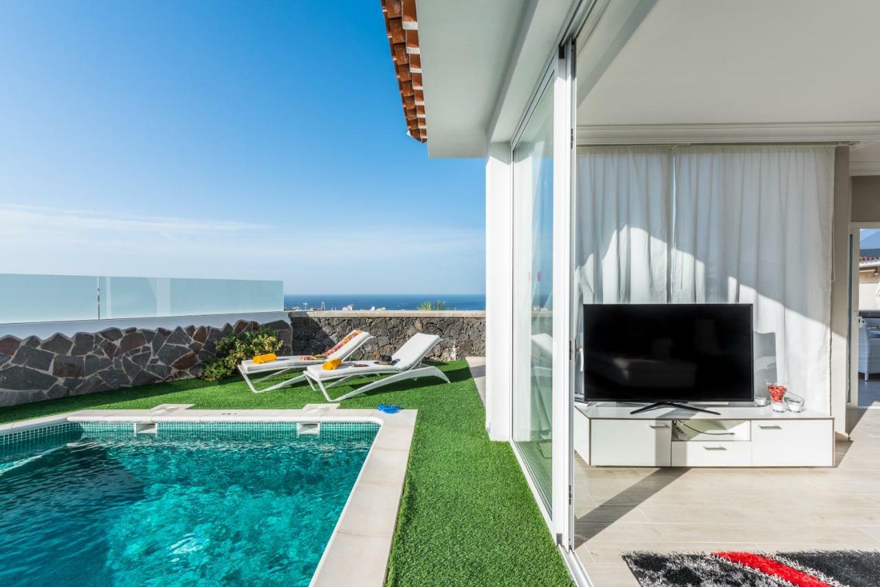 Luxury White Villa With Sea View, Heated Pool Costa Adeje  ภายนอก รูปภาพ