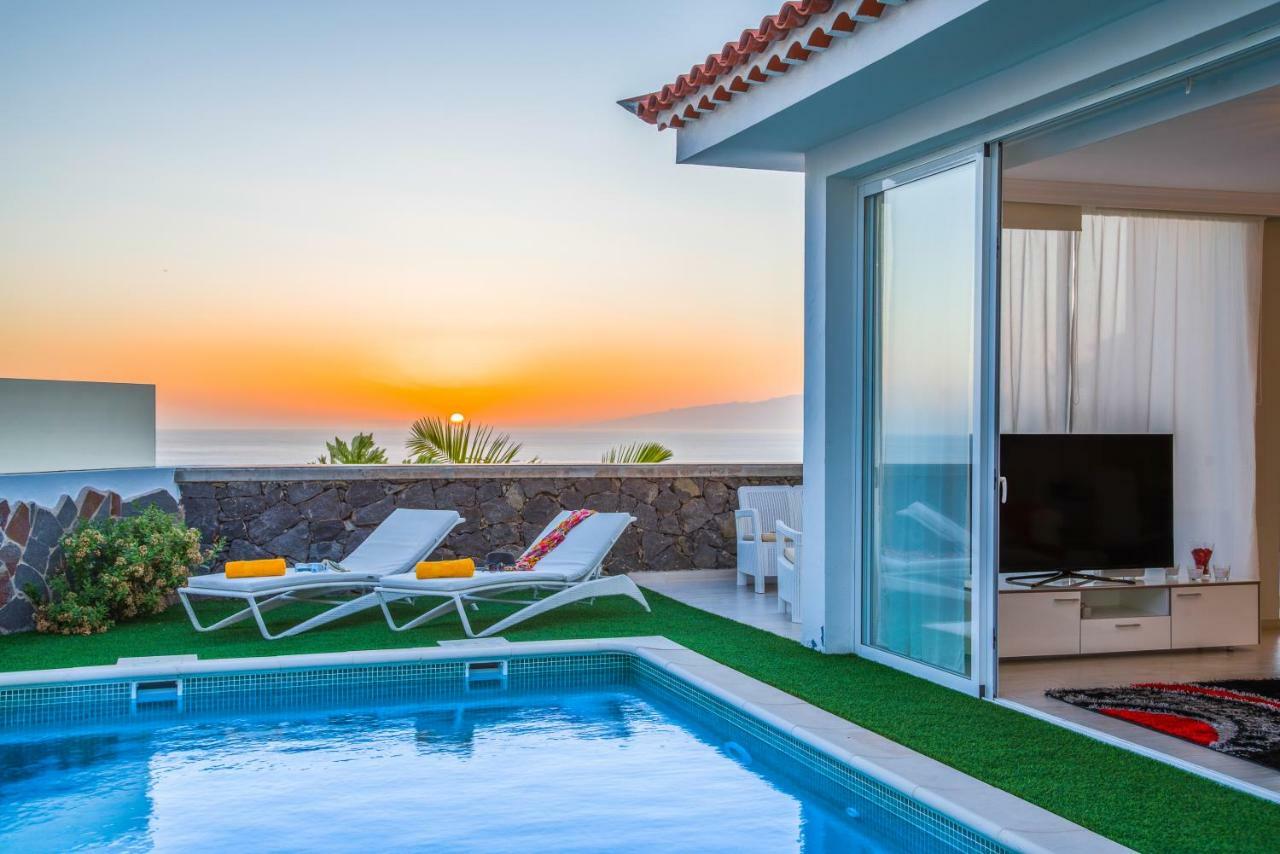 Luxury White Villa With Sea View, Heated Pool Costa Adeje  ภายนอก รูปภาพ